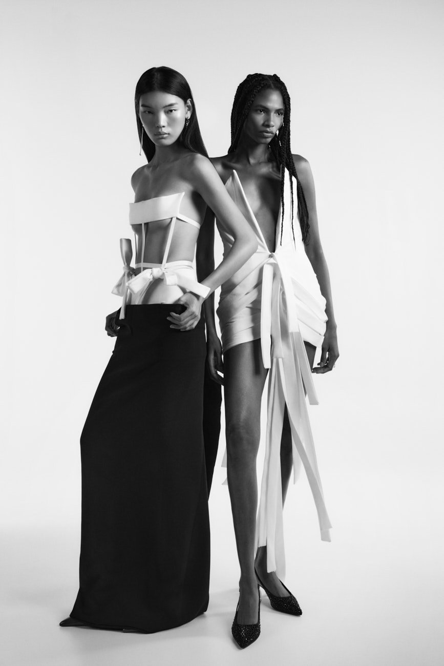 Gorilaspain editorial magazine ELEVEN black and white editorial form VOL 00 gorilaspain phot judith moreno production thepinkbang projects