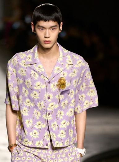 Versace’s Milan Fashion Week Show Celebrates Rebellion and Individuality for Spring-Summer 2025.