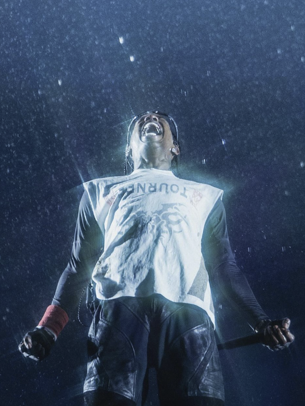  Travis Scott's Explosive Madrid Concert: Intense Energy, Repeated "Fe!n" Performances, 17,000 Fans