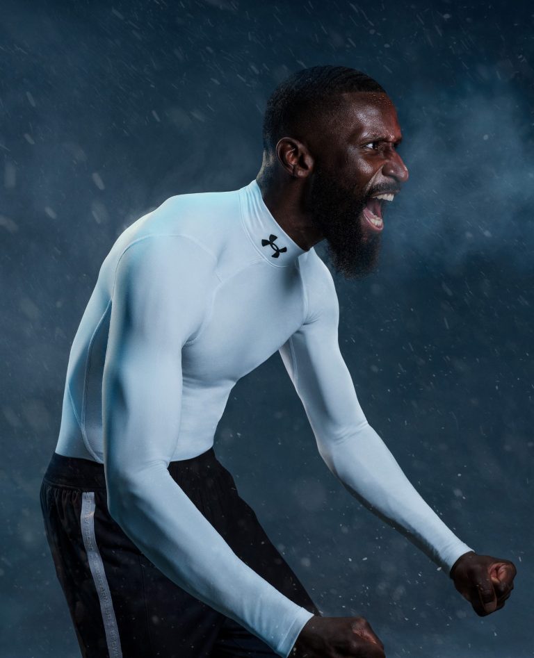 Under Armour ColdGear Compression Shirt: Stay Warm and Unstoppable in Cold Weather Conditions