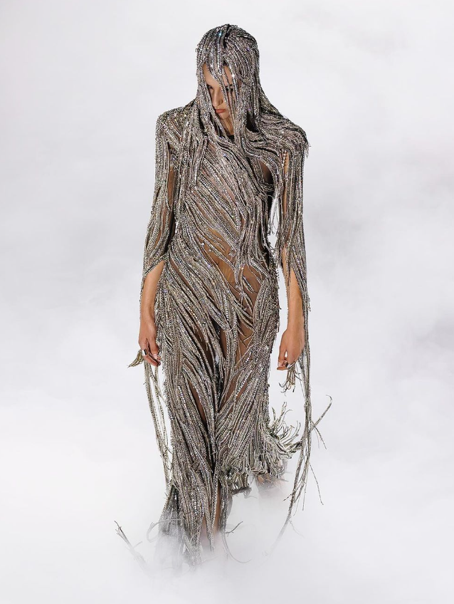 Seán McGirr's Vision Soars in Alexander McQueen SS25 with Ethereal Banshee Inspiration